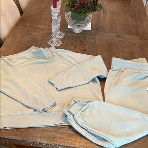 Lou & Grey Light Green Jogger Set